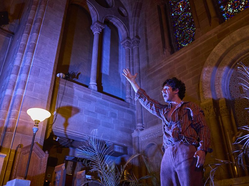 Mini épiphanies lyriques dans "Sonnets for an Old Century" au Spooky Action Theatre