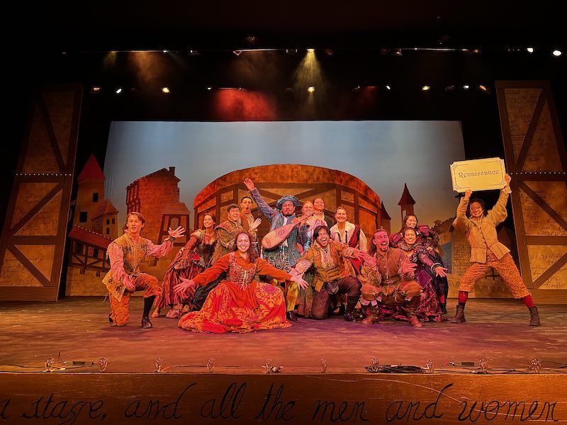"Quelque chose de pourri !"  remporte un franc succès au Montgomery College Summer Dinner Theatre
