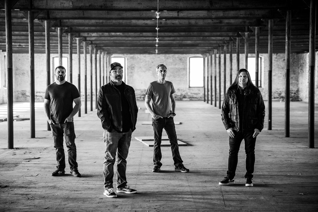 Staind Notches First Mainstream Rock Airplay n ° 1 depuis 2011