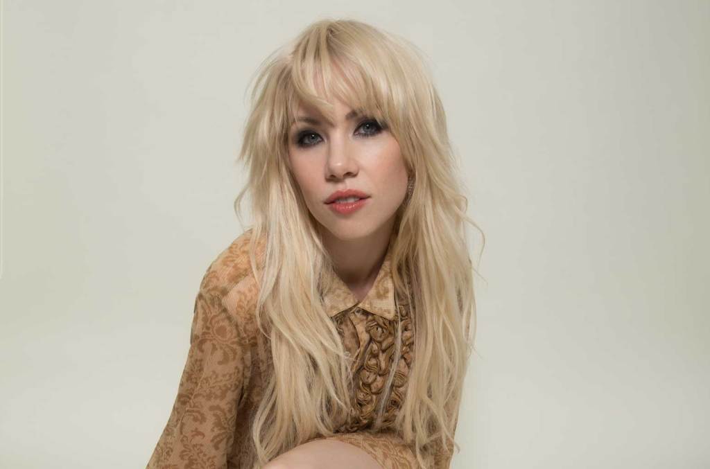 Vous voulez voir la liste des morceaux «Loveliest Time» de Carly Rae Jepsen?  Résolvez ce jeu de mots croisés