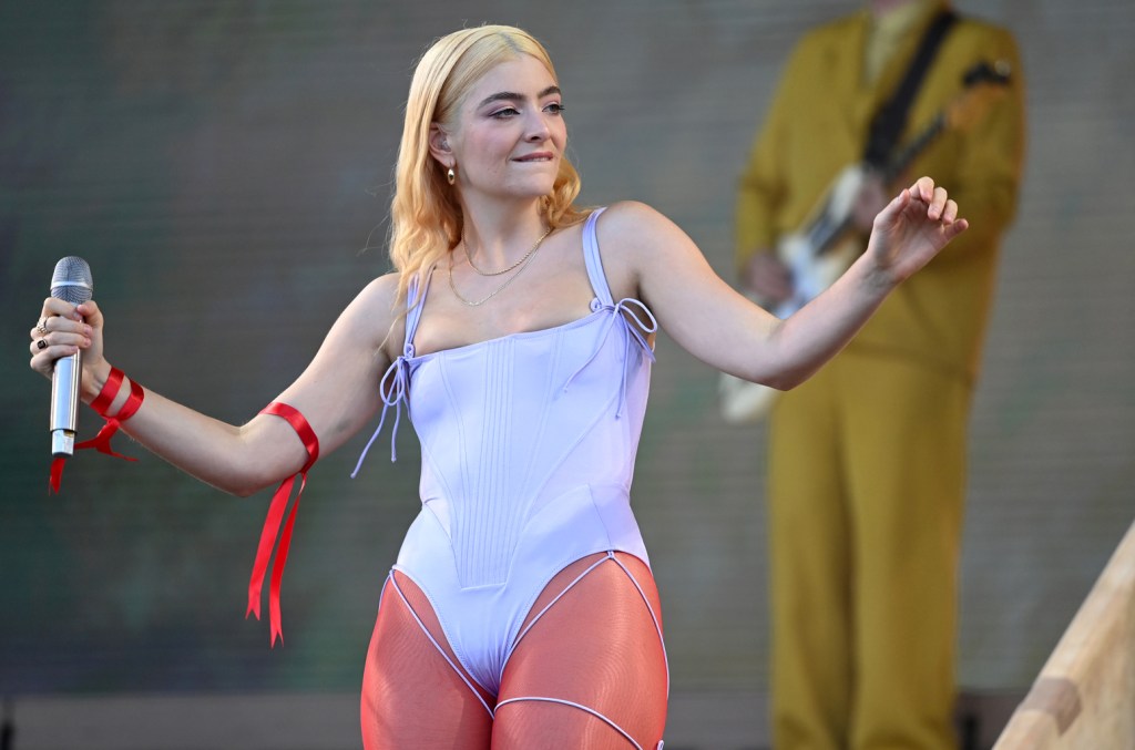 Lorde vient-il de taquiner de la nouvelle musique?  Les fans le pensent