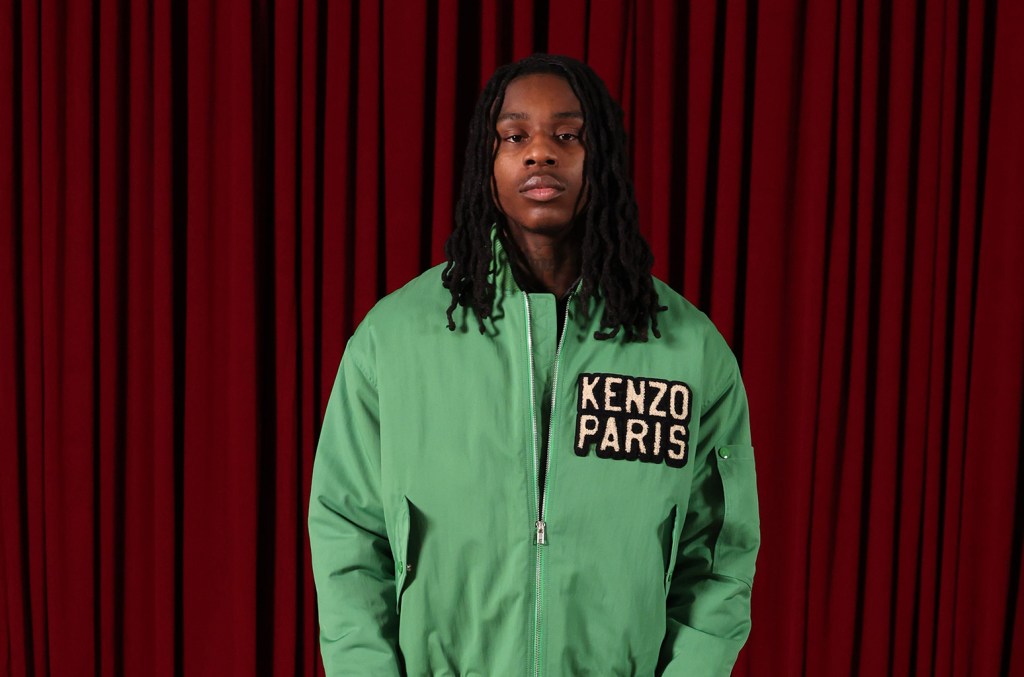 Polo G arrêté pour possession d'arme à feu lors d'une descente de police à domicile