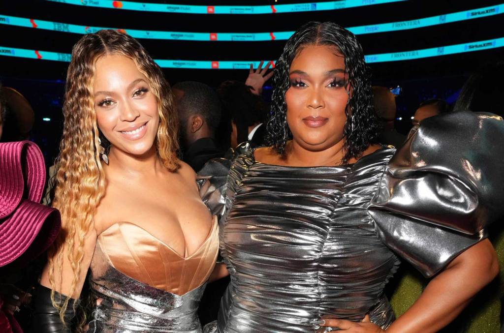 Voici comment Tina Knowles a répondu aux spéculations selon lesquelles Beyoncé aurait ombragé Lizzo avec l'omission de "Break My Soul"