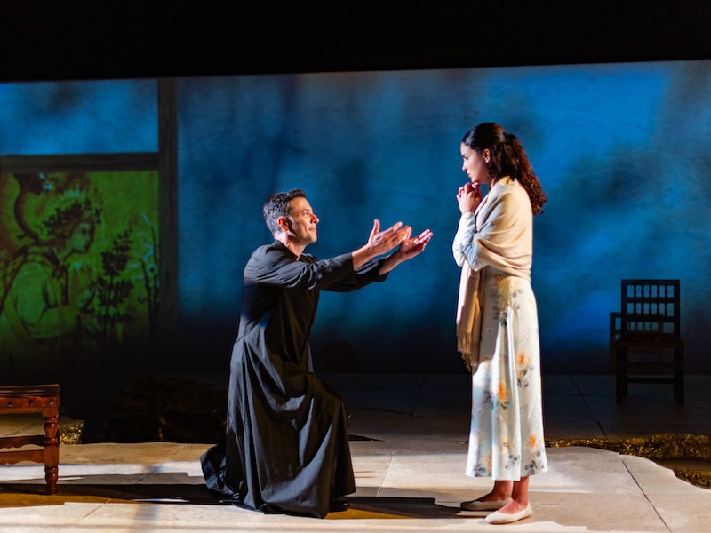 "Bathing in Moonlight" baigne dans une superbe production au Théâtre GALA