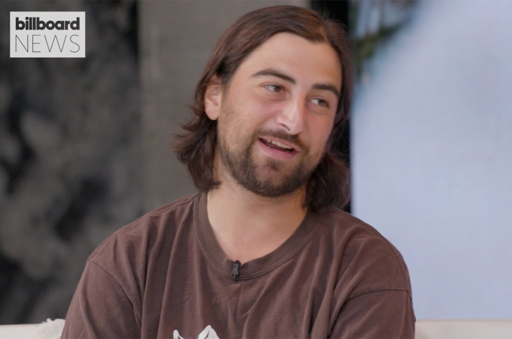 Noah Kahan explique comment « Stick Season » a changé sa carrière et l'a remis au « contrôle créatif »