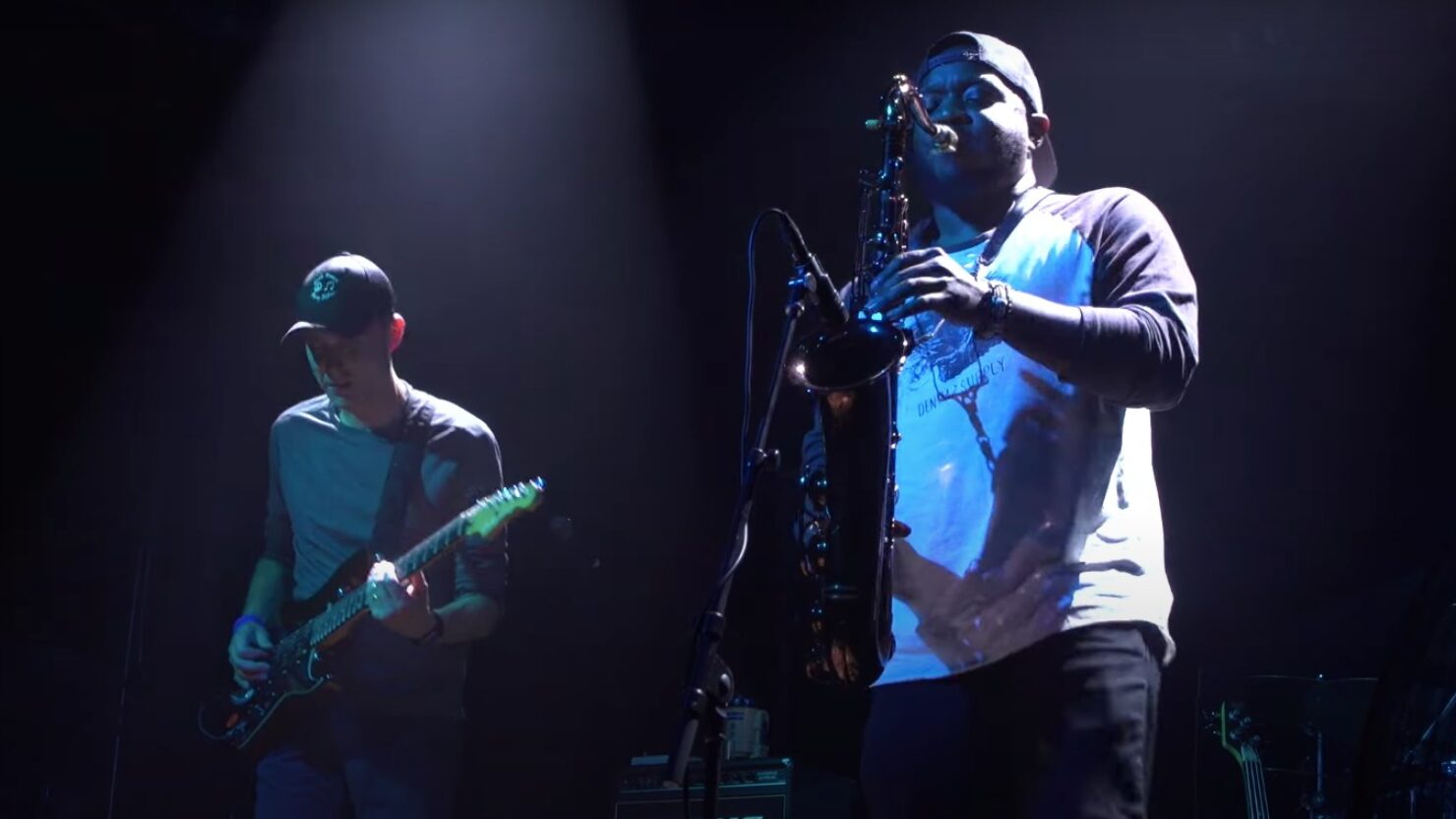 Voir le sit-in stellaire de James Casey avec McGee d'Umphrey au Fillmore Philadelphia en 2019