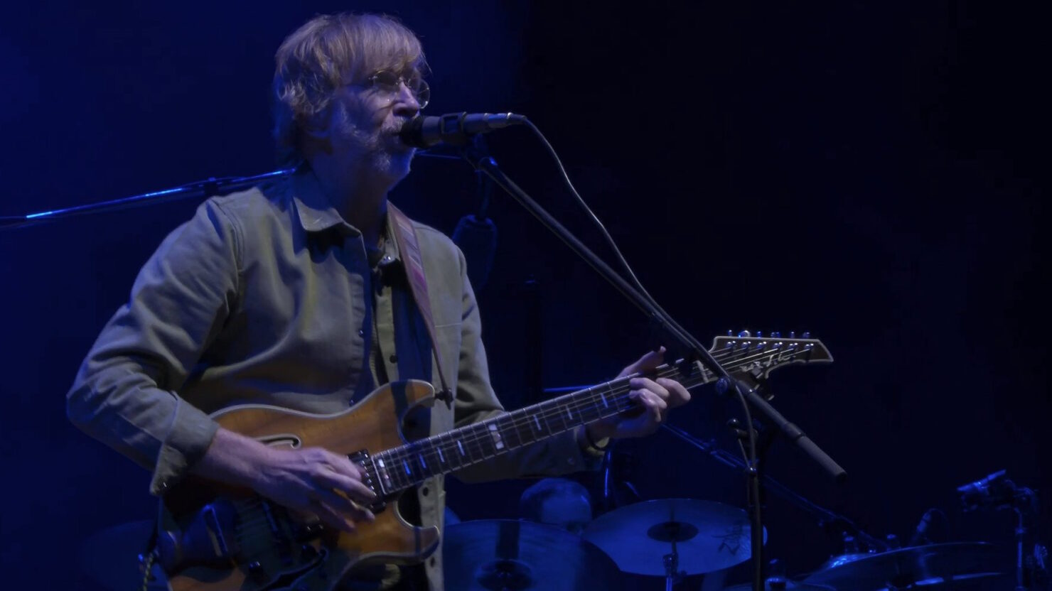 Phish joue "Oblivion" de 22 minutes lors de l'ouverture de la tournée d'automne à Nashville