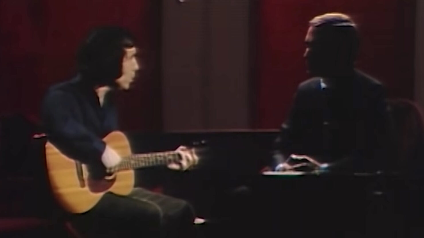 Regardez Paul Simon expliquer comment il a écrit « Bridge Over Troubled Water »