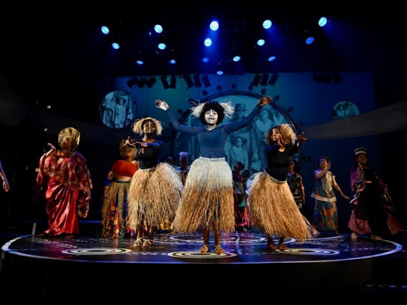 Dans « Black Nativity » à l'Université Howard, les nouveaux talents brillent
