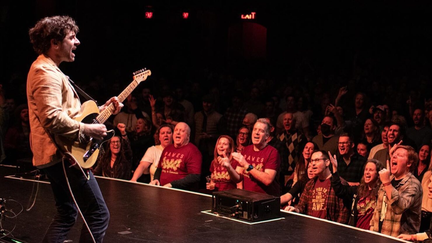 Dawes célébrera le 10e anniversaire de « Stories Don't End » au Capitol Theatre