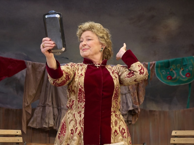 Lynn Steinmetz revient sur ses « ébats dans le parc » dans « Arms and the Man » à la Washington Stage Guild