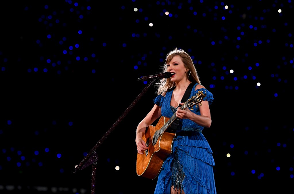 Taylor Swift « ne bat jamais les allégations de sorcellerie » après un moment de tournée Eras parfaitement chronométré