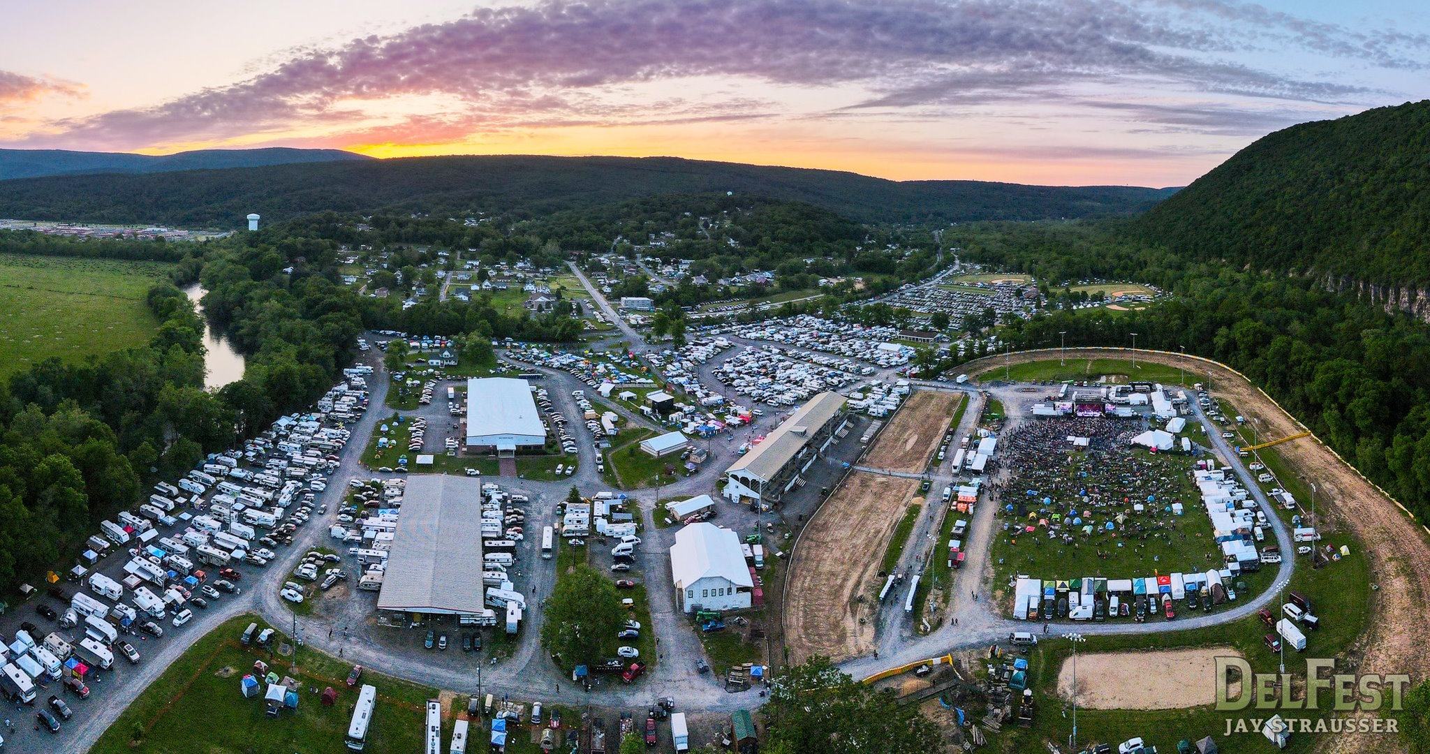 La famille McCoury révèle la programmation initiale du DelFest 2024