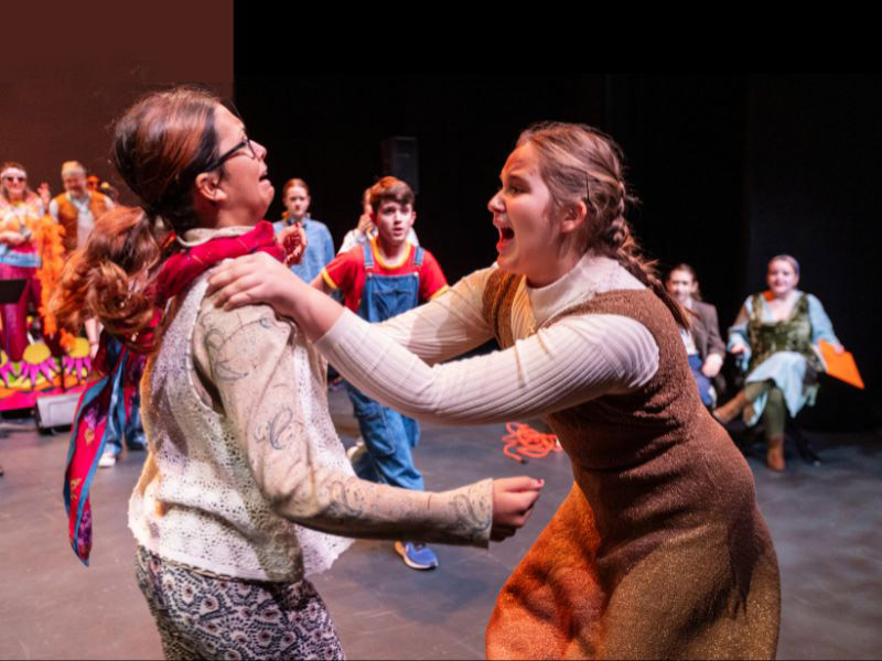 Lumina Studio Theatre fait vibrer la maison avec « As You Dig It »