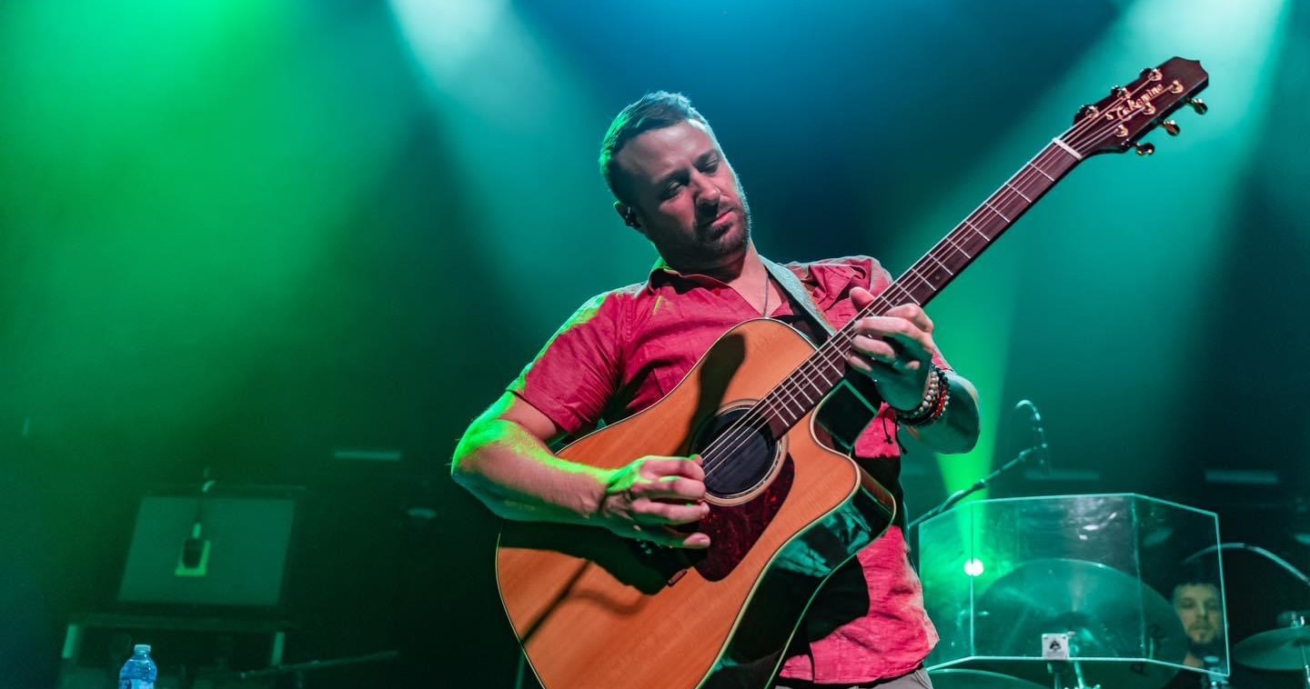 Regardez Spafford dépoussiérer Emerson, Lake et Palmer en couverture à l'Ardmore Music Hall