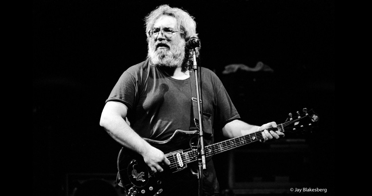Regardez la première émission de Grateful Dead après la crise de santé imminente de Jerry Garcia