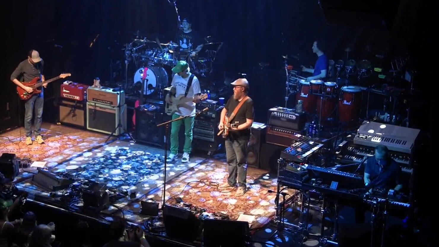 Umphrey's McGee lance une reprise Perpetual Groove avec Brock Butler à Athènes