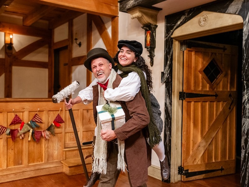 Un « Chant de Noël » chaleureux et engageant se déroule à l'American Shakespeare Center