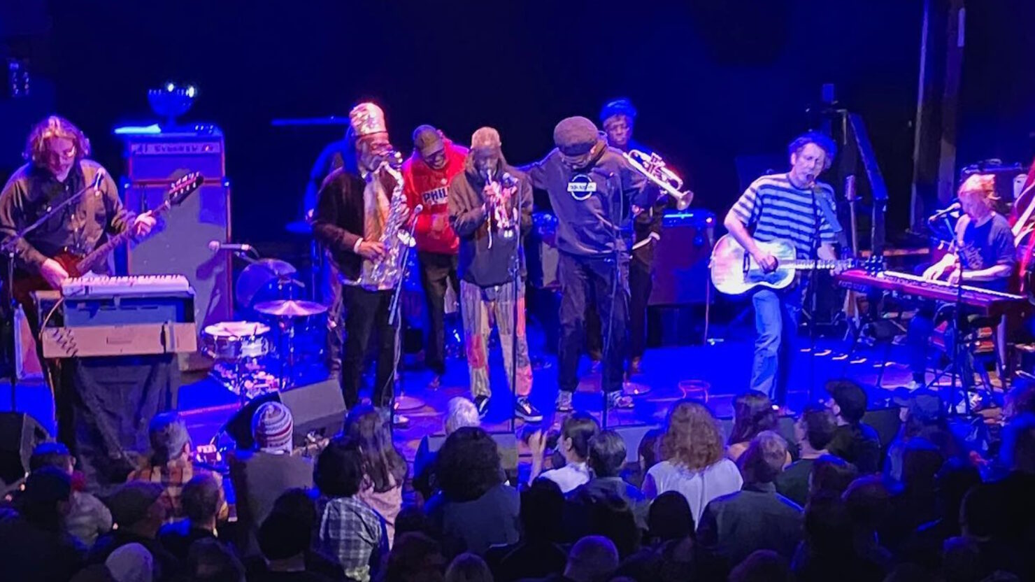 Yo La Tengo donne le coup d'envoi de la course de Hanoukka 2023 avec Sun Ra Arkestra, John Early et Ladybug Transistor