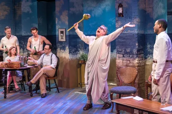 TOSOS jette un regard intelligent et plein d&rsquo;esprit sur l&rsquo;évolution de Cherry Grove en tant que Mecque gay dans « Pride House » au The Flea de New York