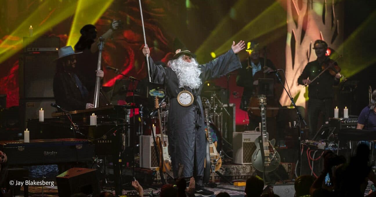 Bobby Weir et Wolf Bros perpétuent la tradition du réveillon du Nouvel An de Grateful Dead à Fort Lauderdale