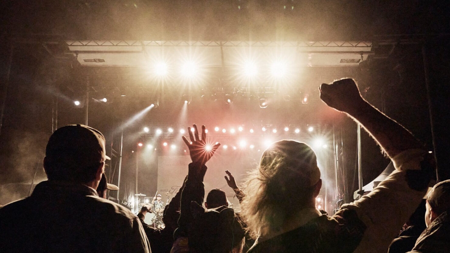 Fort Desolation Fest fait appel à des Pumas noirs, Sierra Ferrell et plus pour la programmation 2024