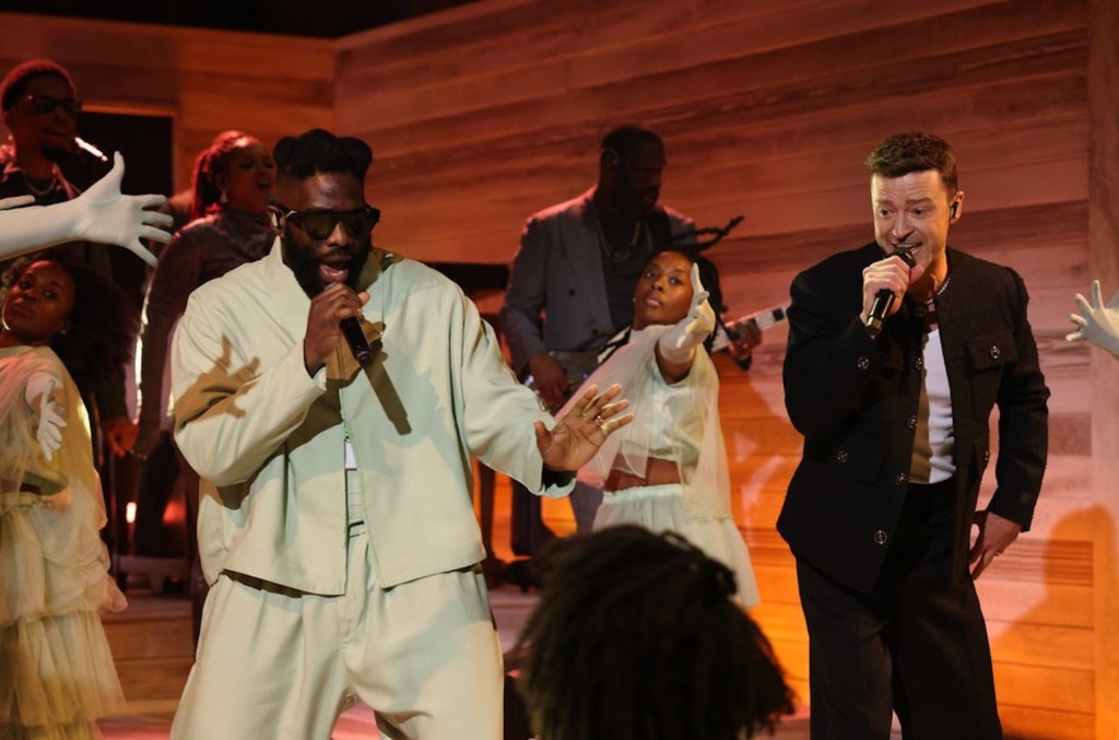 Justin Timberlake lance une nouvelle chanson à saveur gospel « Sanctified » avec Tobe Nwigwe sur « SNL » : regardez