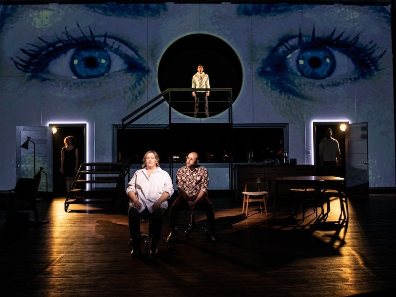 L'éblouissant « Next to Normal » électrise le Round House Theatre