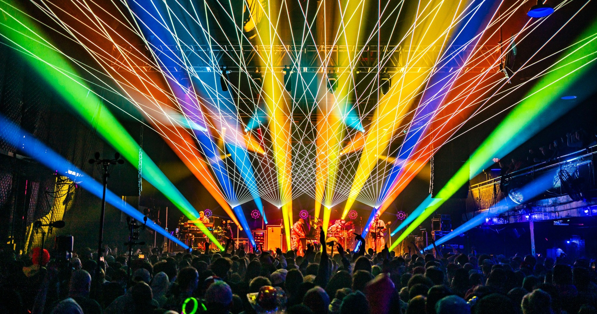 Regardez le segment massif « À suivre » et « Tribulations » de Disco Biscuits à Philadelphie