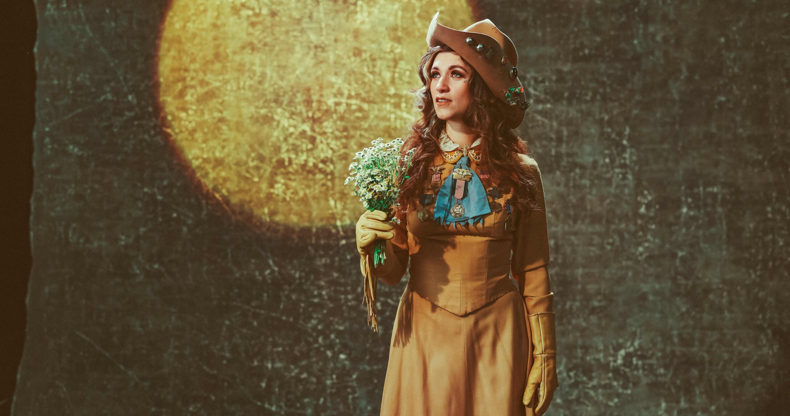 Sierra Ferrell annonce un nouvel album « Trail Of Flowers » et partage le single « Dollar Bill Bar »