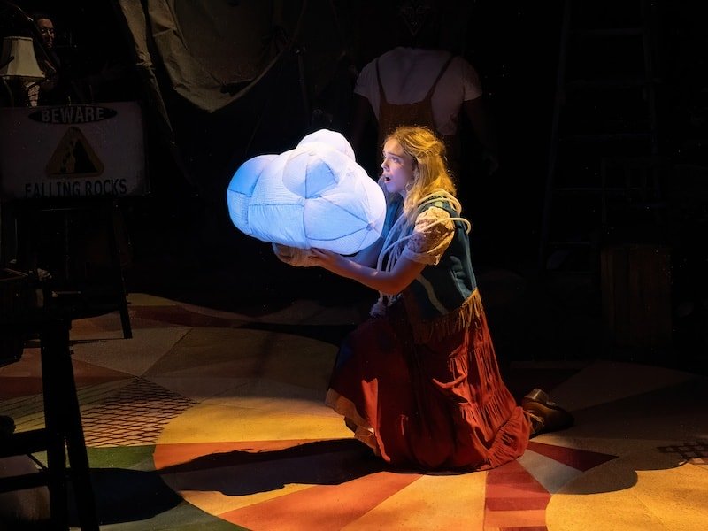 "Girl Who Became a Legend" rêve grand dans une nouvelle comédie musicale folk pour enfants au KenCen