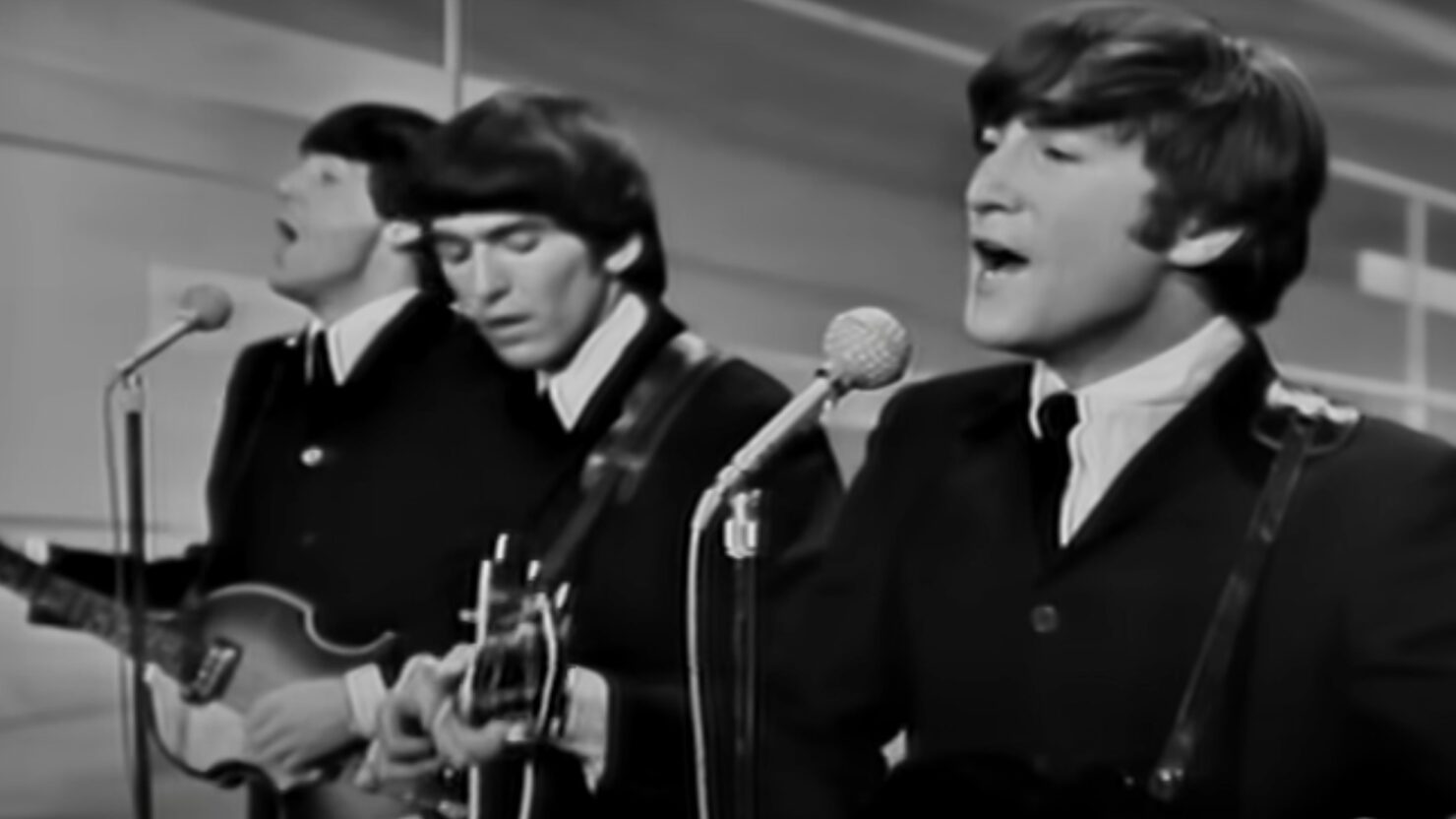 Les Beatles inaugurent la révolution culturelle avec leurs débuts à la télévision américaine sur « Ed Sullivan »