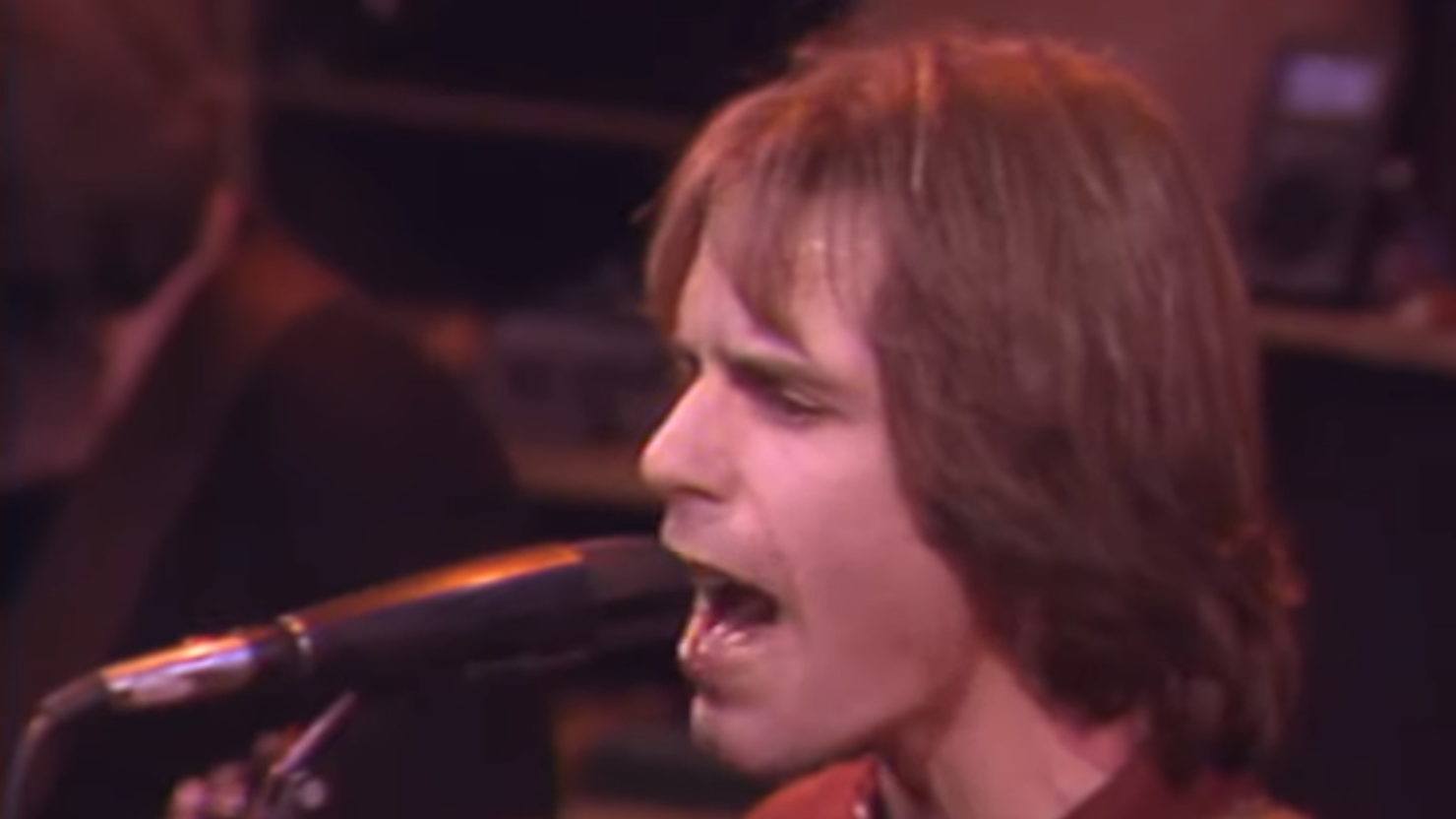 Regardez Grateful Dead célébrer Halloween 1980 avec Righteous « Not Fade Away » à Radio City