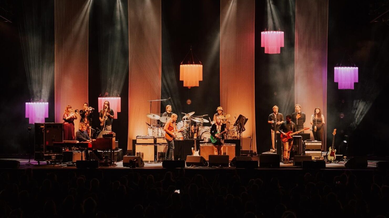 Regardez le groupe Tedeschi Trucks faire la première couverture d'Aretha Franklin à Atlantic City