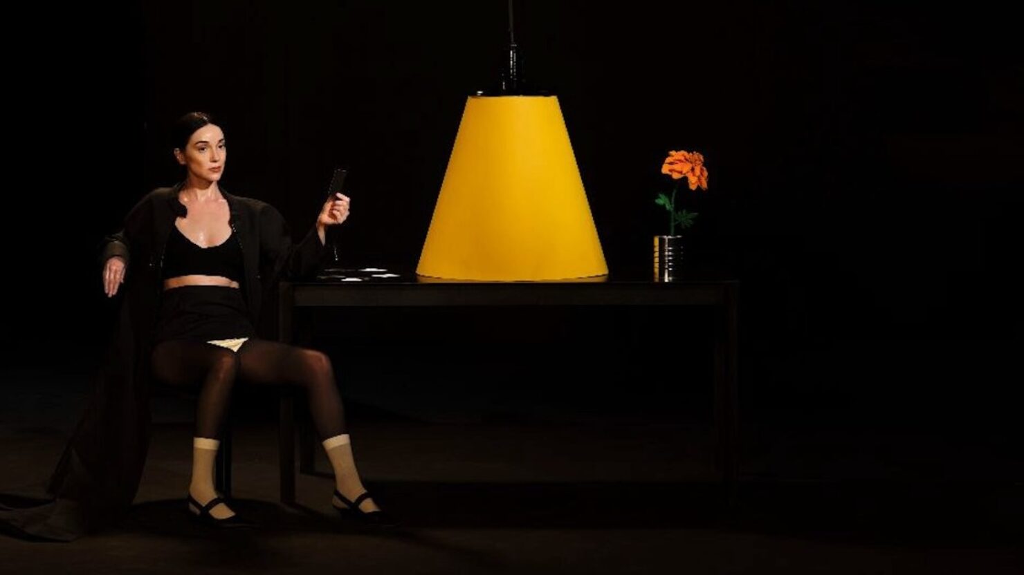St. Vincent annonce le nouvel album « All Born Screaming » et partage le single « Broken Man » avec Dave Grohl