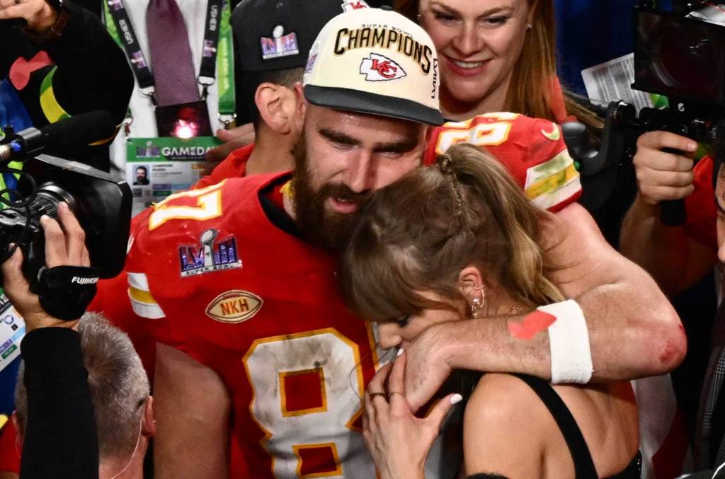 Travis Kelce débarque en Australie pour la tournée Eras de Taylor Swift