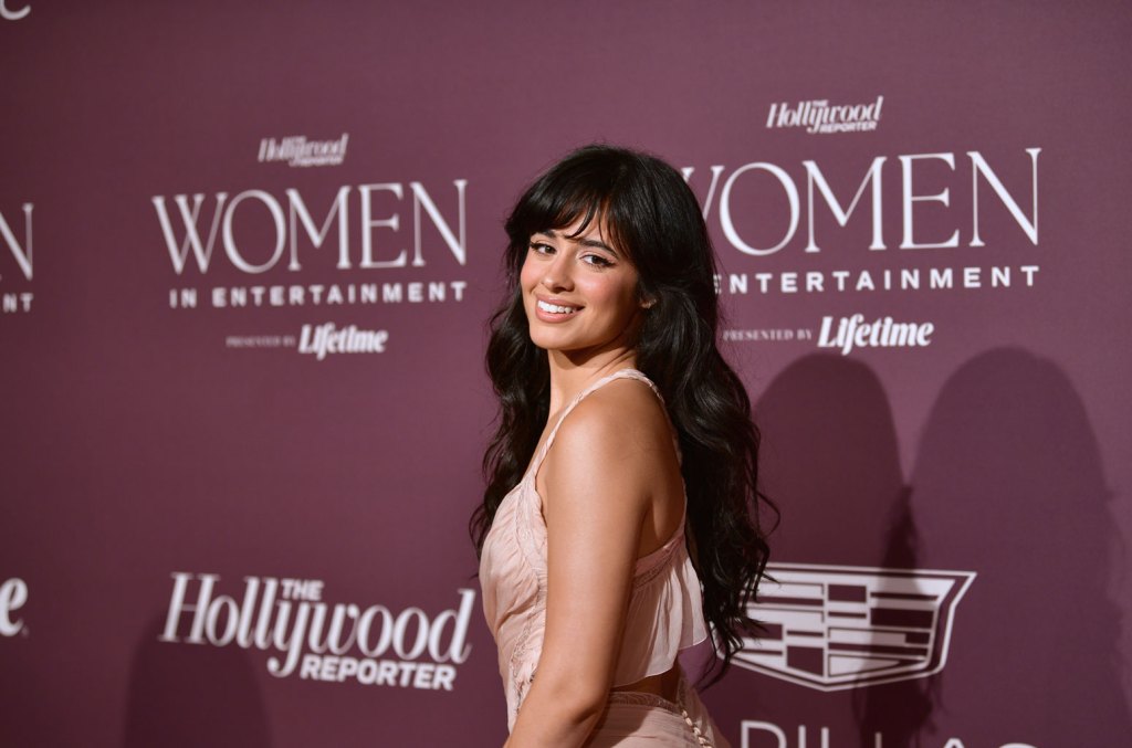 Camila Cabello « voit des étoiles » dans un single tease Breezy