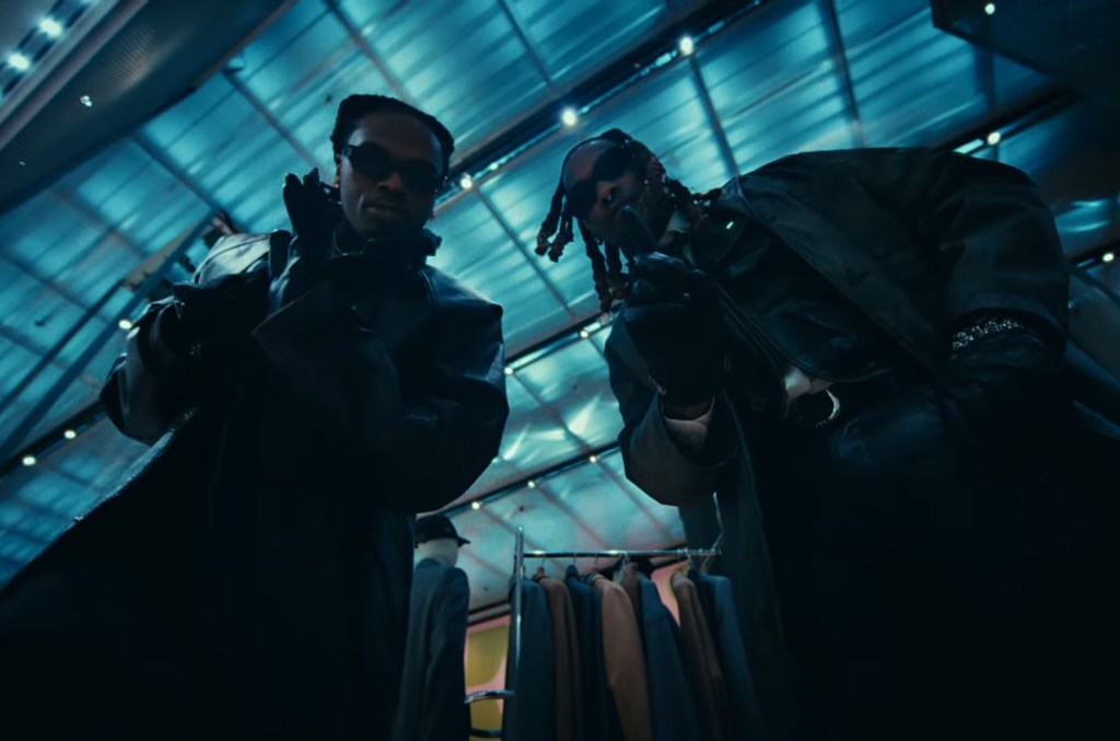 Gunna & Offset adaptent leurs luxes de créateurs dans la nouvelle vidéo « Prada Dem » : regardez