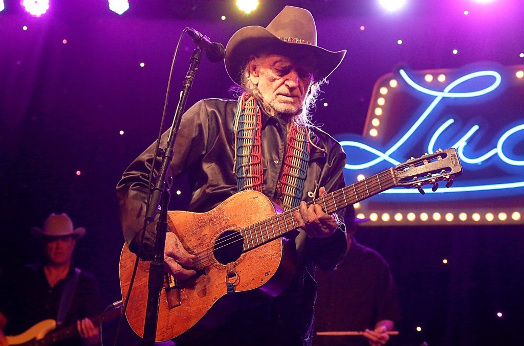 Inside Luck Reunion : 5 leçons tirées du festival emblématique de Willie Nelson