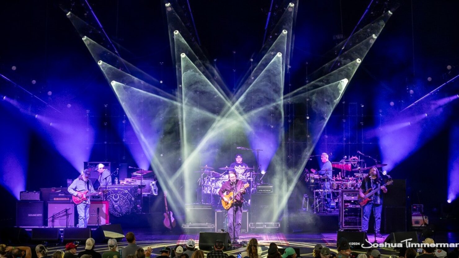 Regardez la panique généralisée faire ses débuts dans la couverture dynamique de Tom Petty à Saint-Augustine