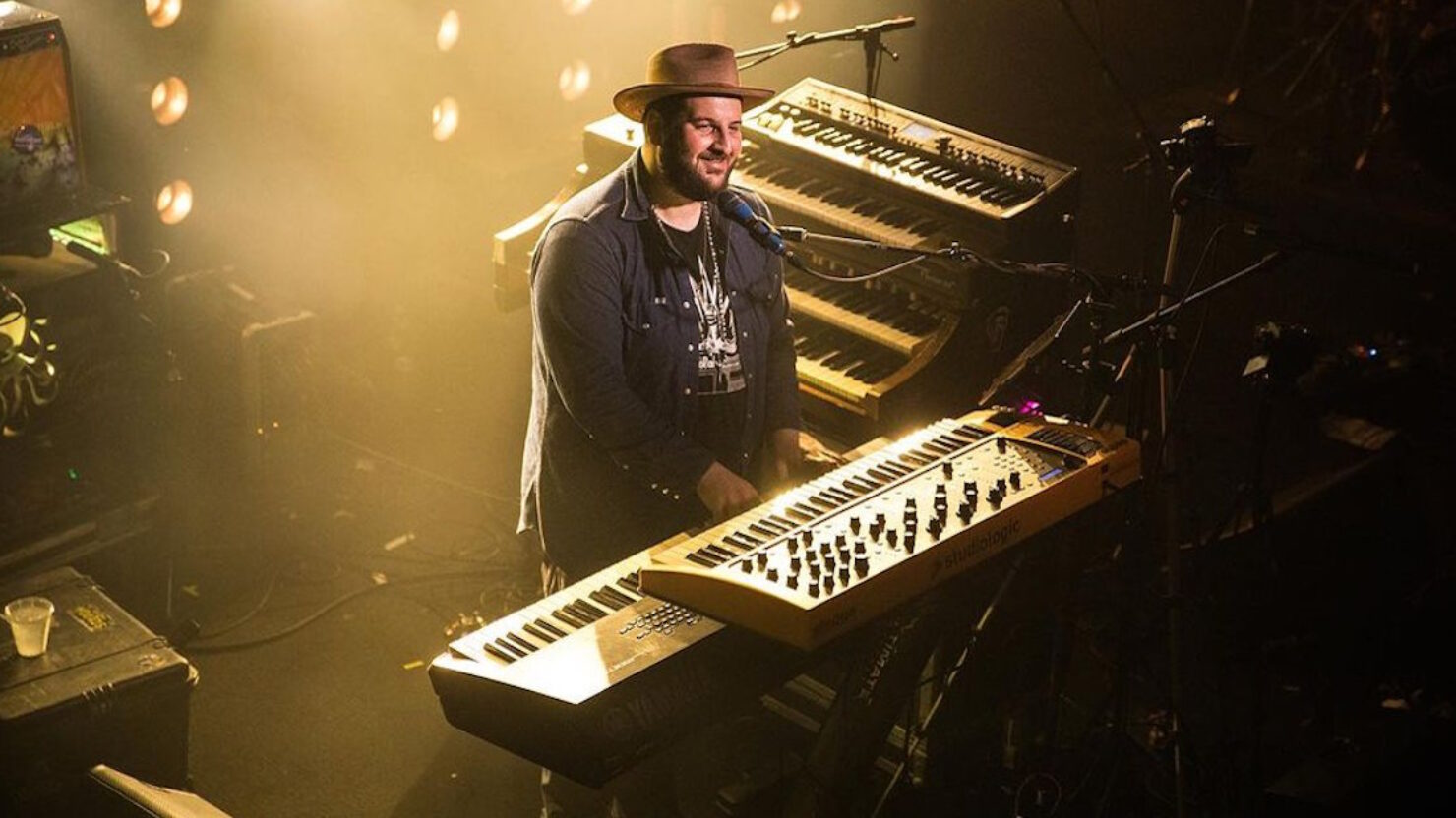 Un voisin étend sa résidence pour son 5e anniversaire aux studios Soundcheck