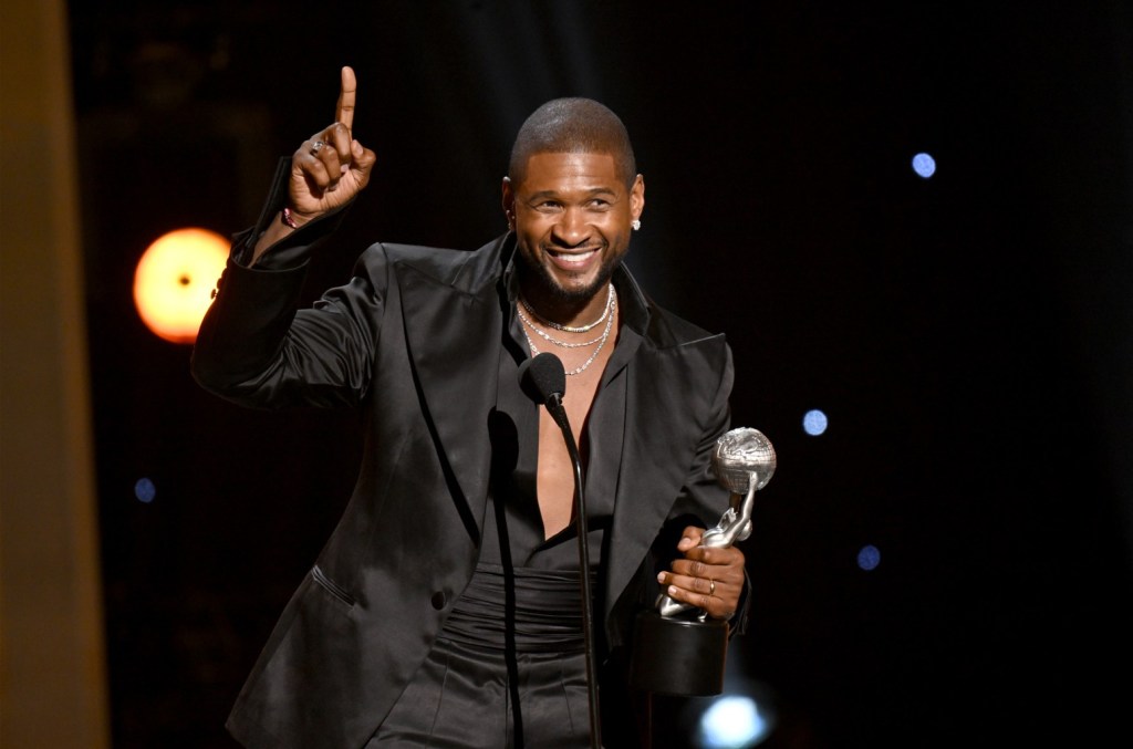 Usher, Fantasia Barrino et "Color Purple" récompensés aux 55e NAACP Image Awards
