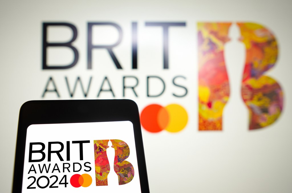 Voici les gagnants des Brit Awards 2024 : mise à jour en direct