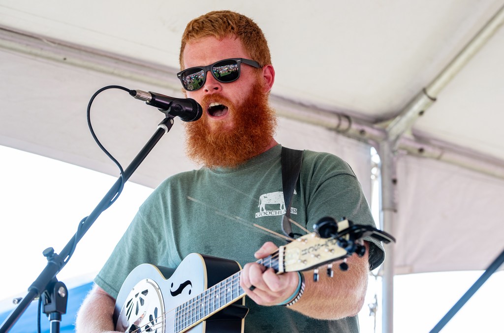 6 nouvelles sorties country incontournables : Oliver Anthony, Tucker Wetmore, Joe Diffie