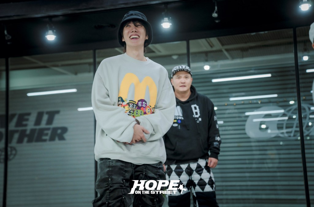 « Hope On the Street » de J-Hope, Vol.  1' se classe n°2 du classement des meilleures ventes d'albums