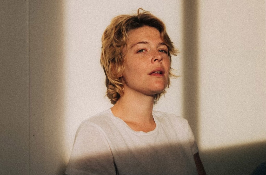 Maggie Rogers nous rappelle de « Ne m'oubliez pas » : diffusez-la maintenant