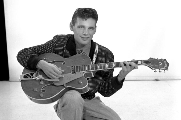 Duane Eddy, guitariste de « Rebel-Rouser », lauréat d'un Grammy, décède à 86 ans