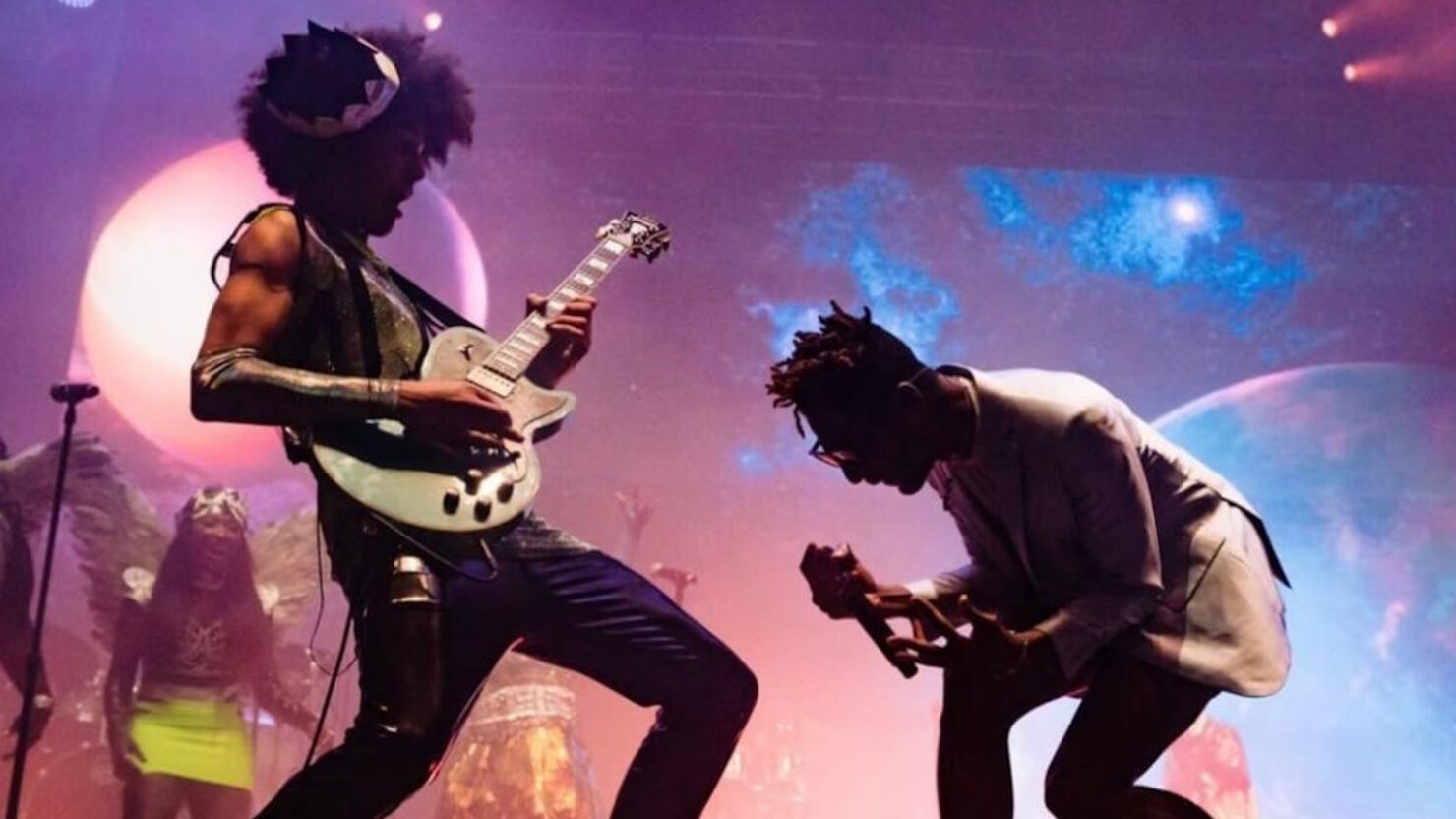 Jon Batiste avec Brandon 'Taz' Niederauer fait la première partie des Rolling Stones dans le New Jersey