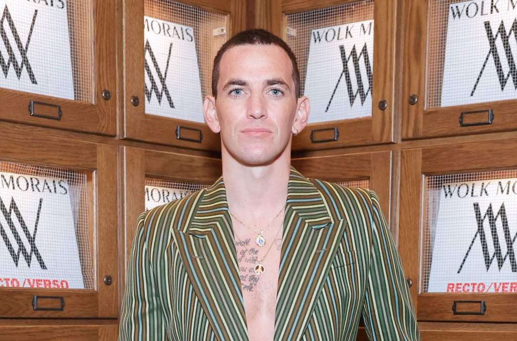 Le mari de Cassie Ventura s'exprime après la diffusion de la vidéo de l'hôtel Diddy : « Les hommes qui frappent les femmes ne sont pas des hommes »