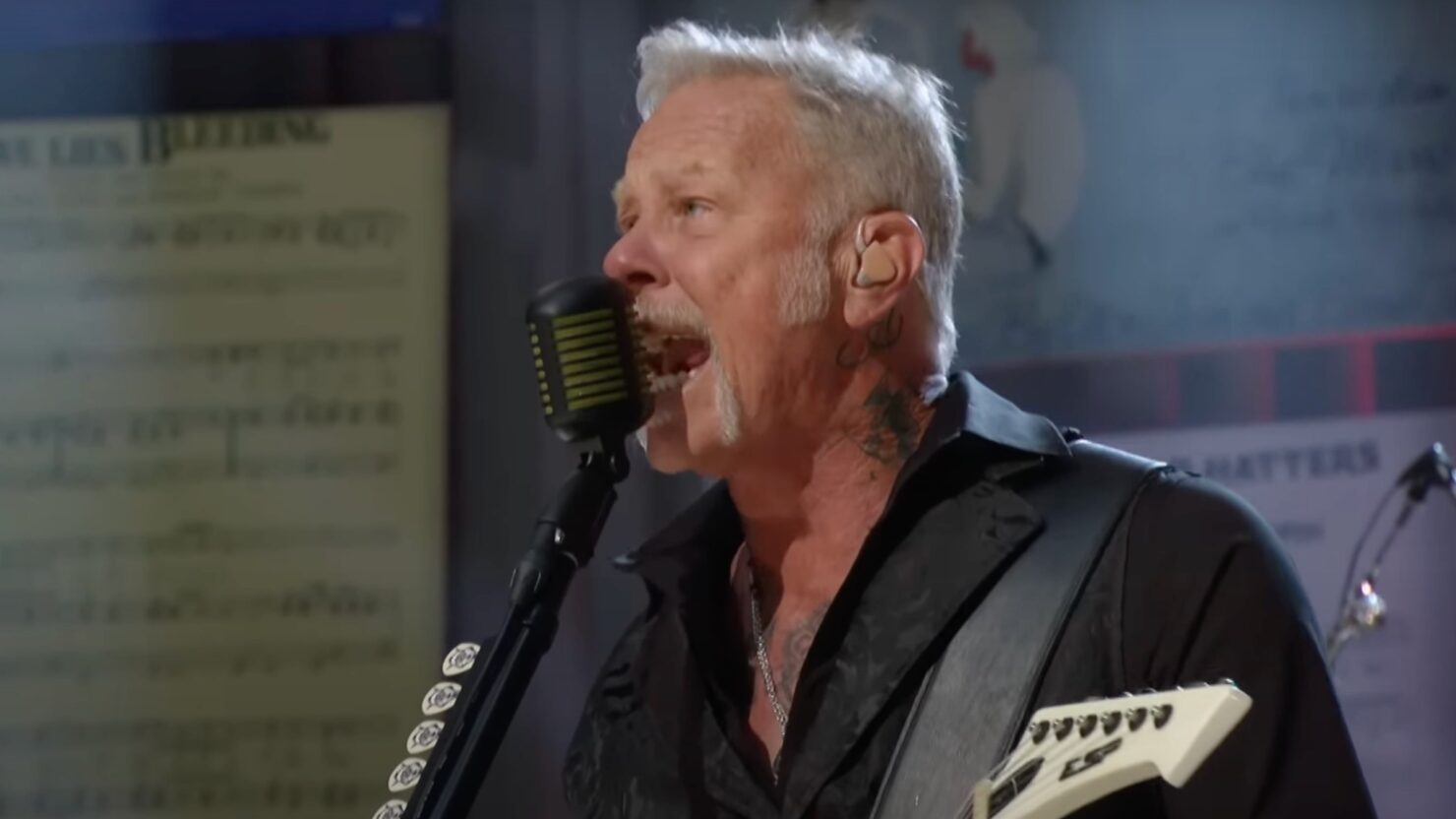 Regardez Metallica déchirer les classiques d'Elton John lors de la cérémonie du prix Gershwin